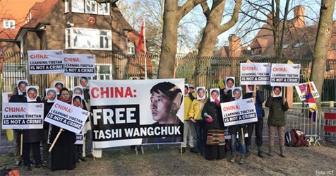 Tashi Wangchuk Demonstratie in Den Haag